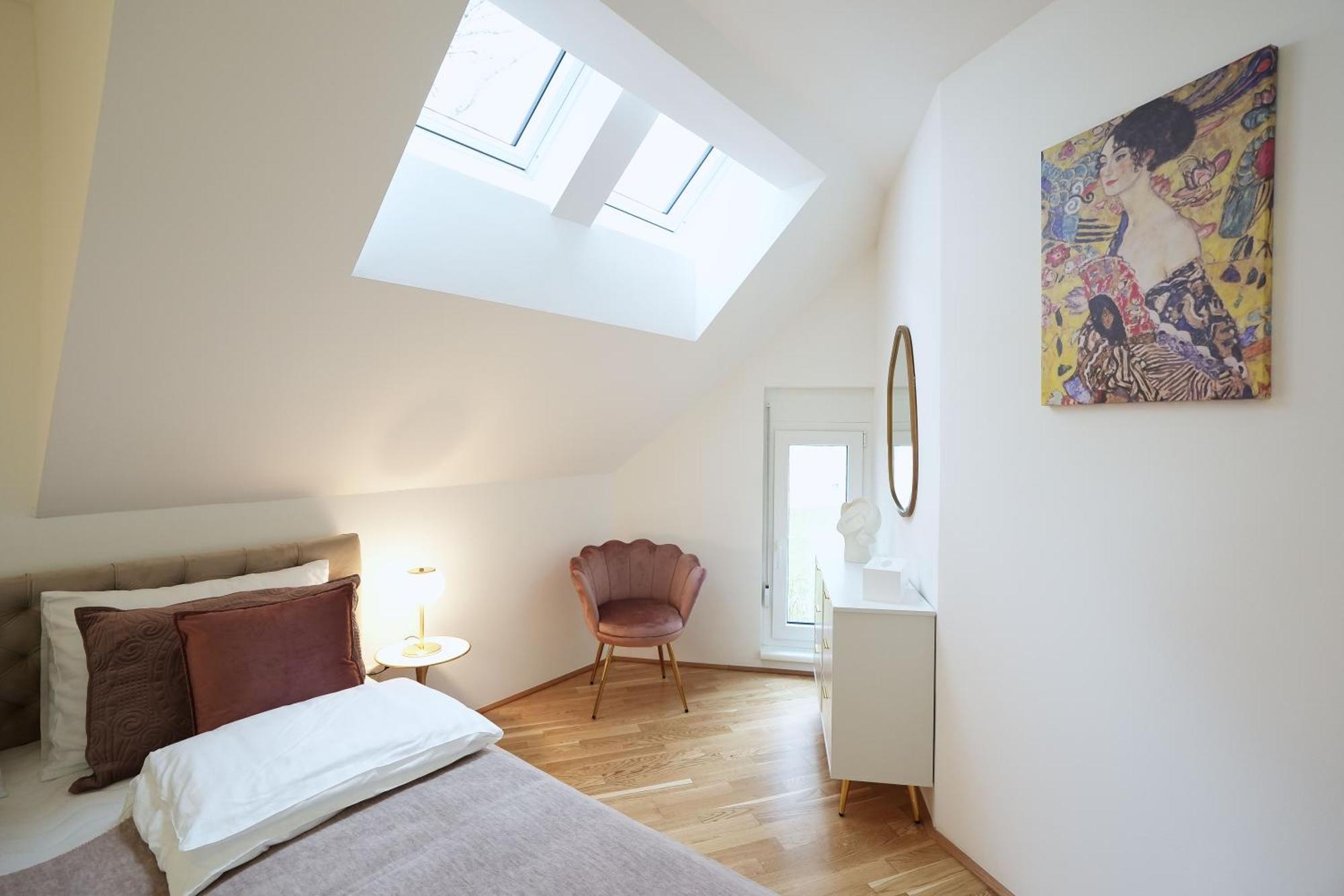 Modern Design Meets Green Comfort - Stay In Style At Carl'S Design Residences L Parking & Great Connection To City Center Виена Екстериор снимка