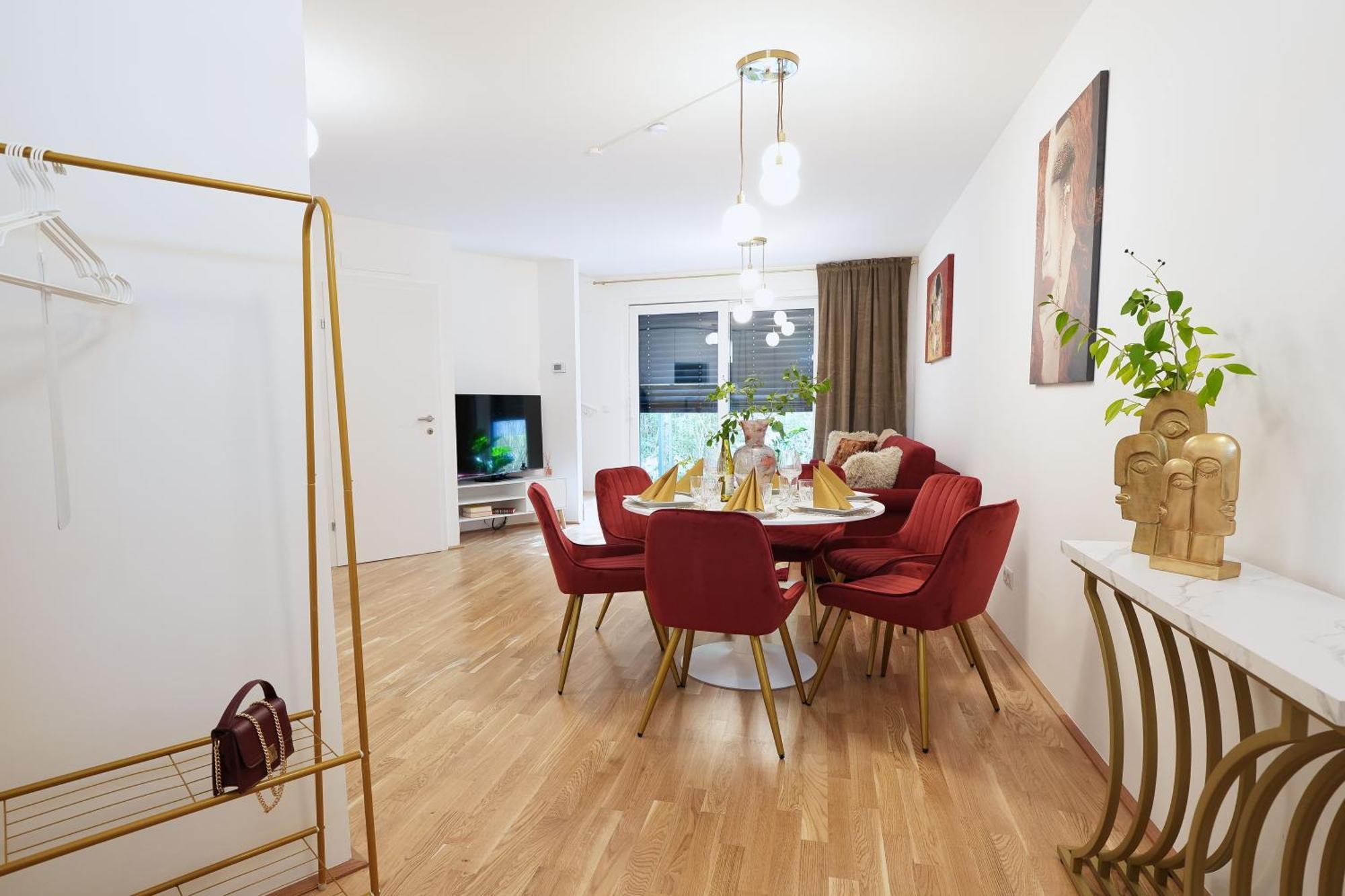 Modern Design Meets Green Comfort - Stay In Style At Carl'S Design Residences L Parking & Great Connection To City Center Виена Екстериор снимка